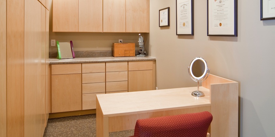 Manchester Eye Care Dr. Benjamin T. Secoy (636) 2278700 St
