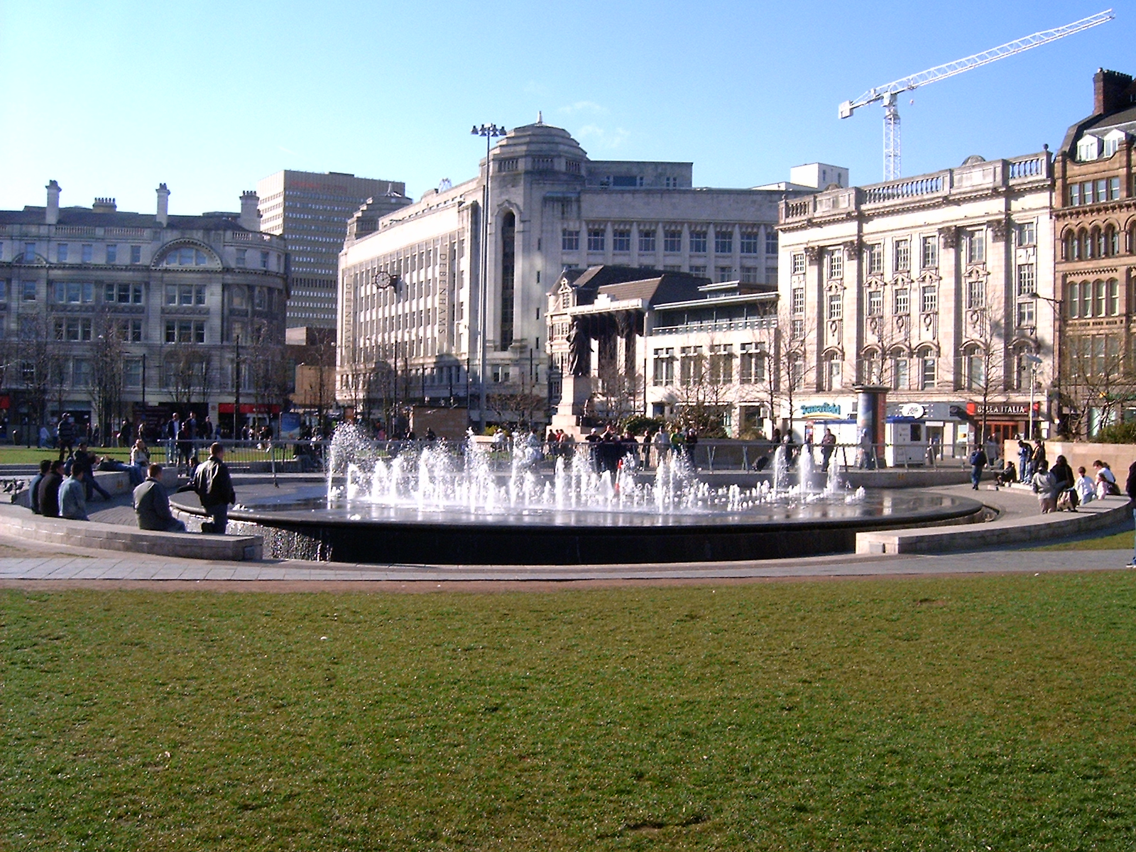 Piccadilly Gardens to be redesigned The Mancunion