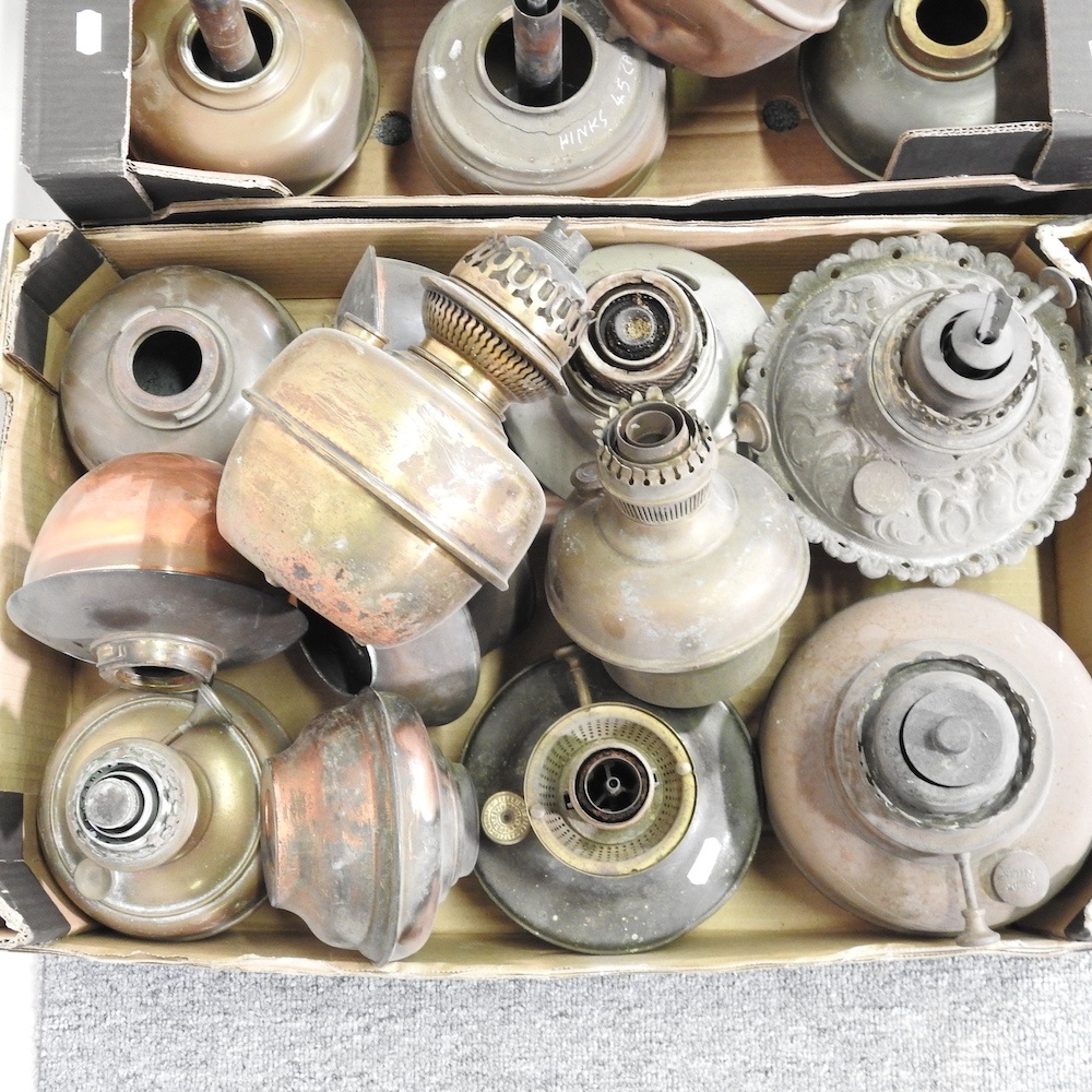 Lot 83 Oil lamp fonts