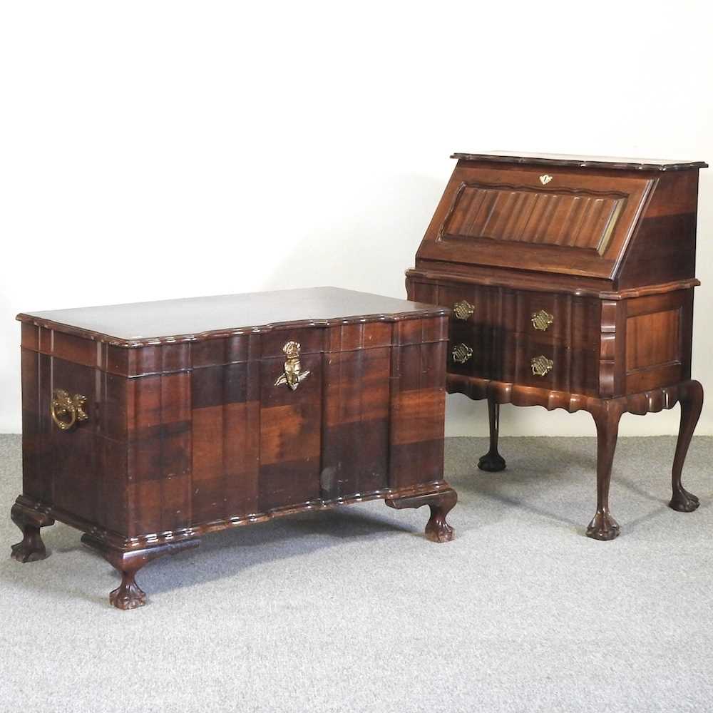 Lot 421 A hardwood bureau