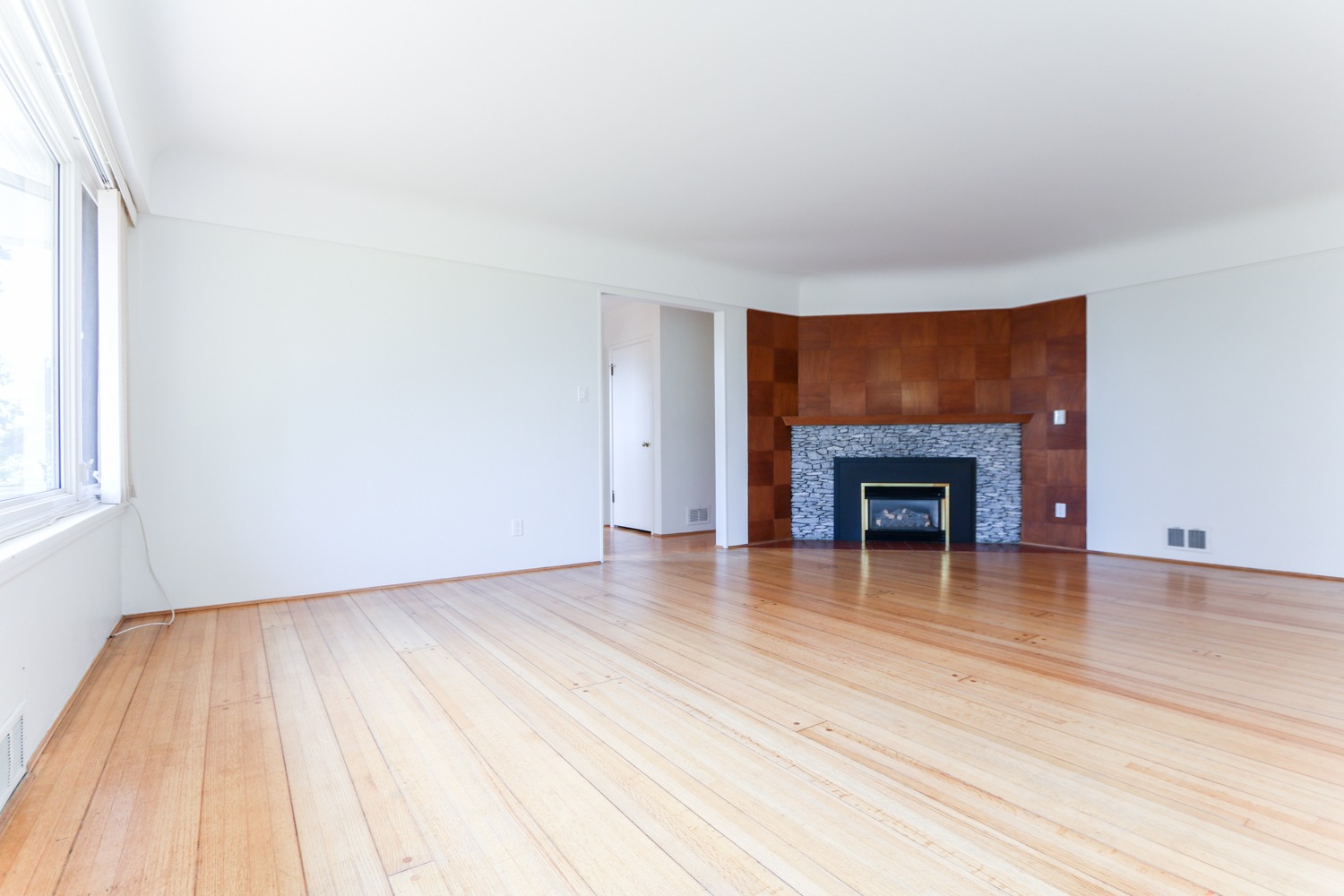 Dundarave Darling…. Mander Group West Vancouver Rentals