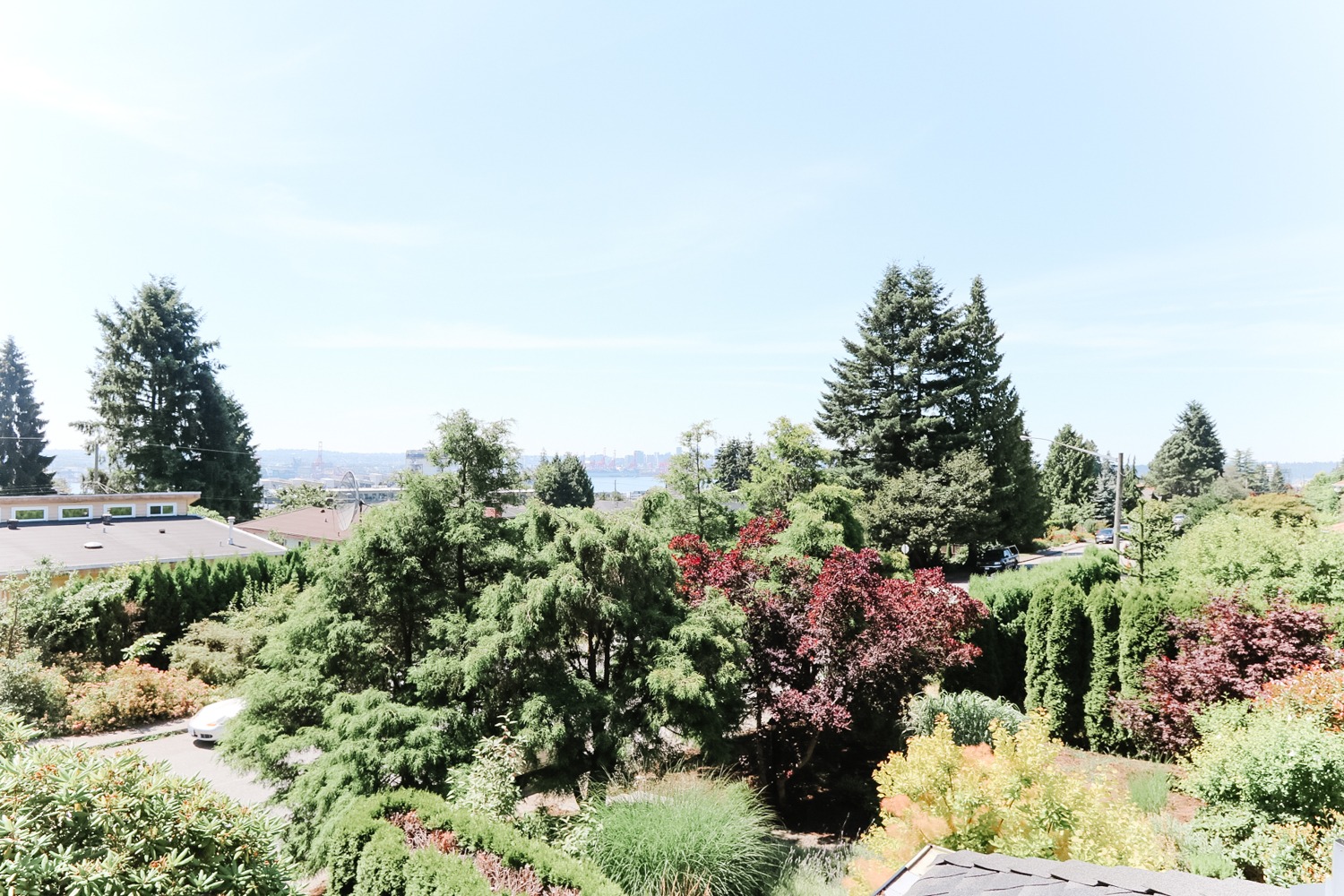 MAIN FLOOR HOME RENTAL IN QUEENSBURY NORTH VANCOUVER