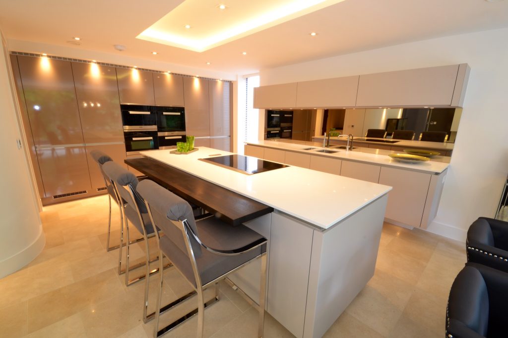 29 Lakeside Road, Poole, BH13 6LS M&G