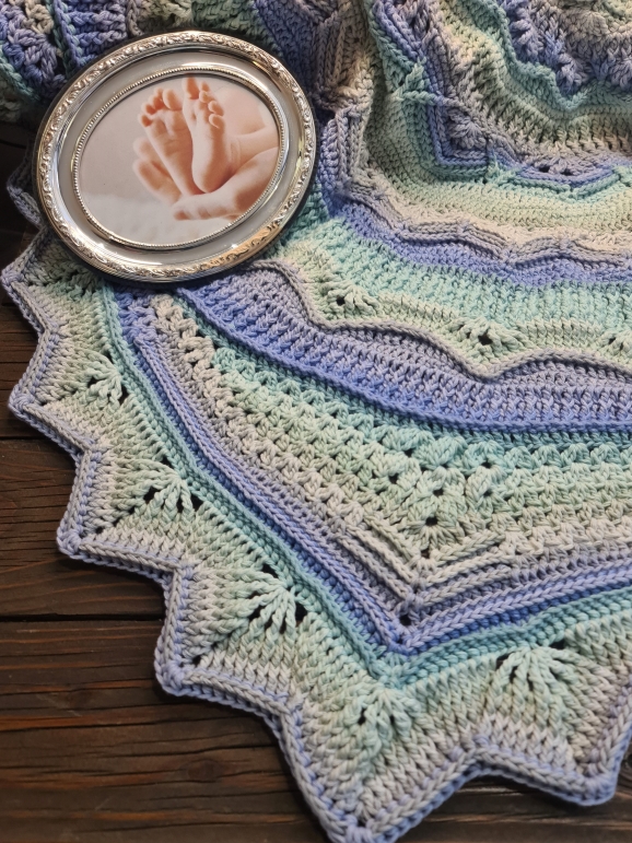 Melanie’s Mandala Baby Blanket M and M Crochet Designs