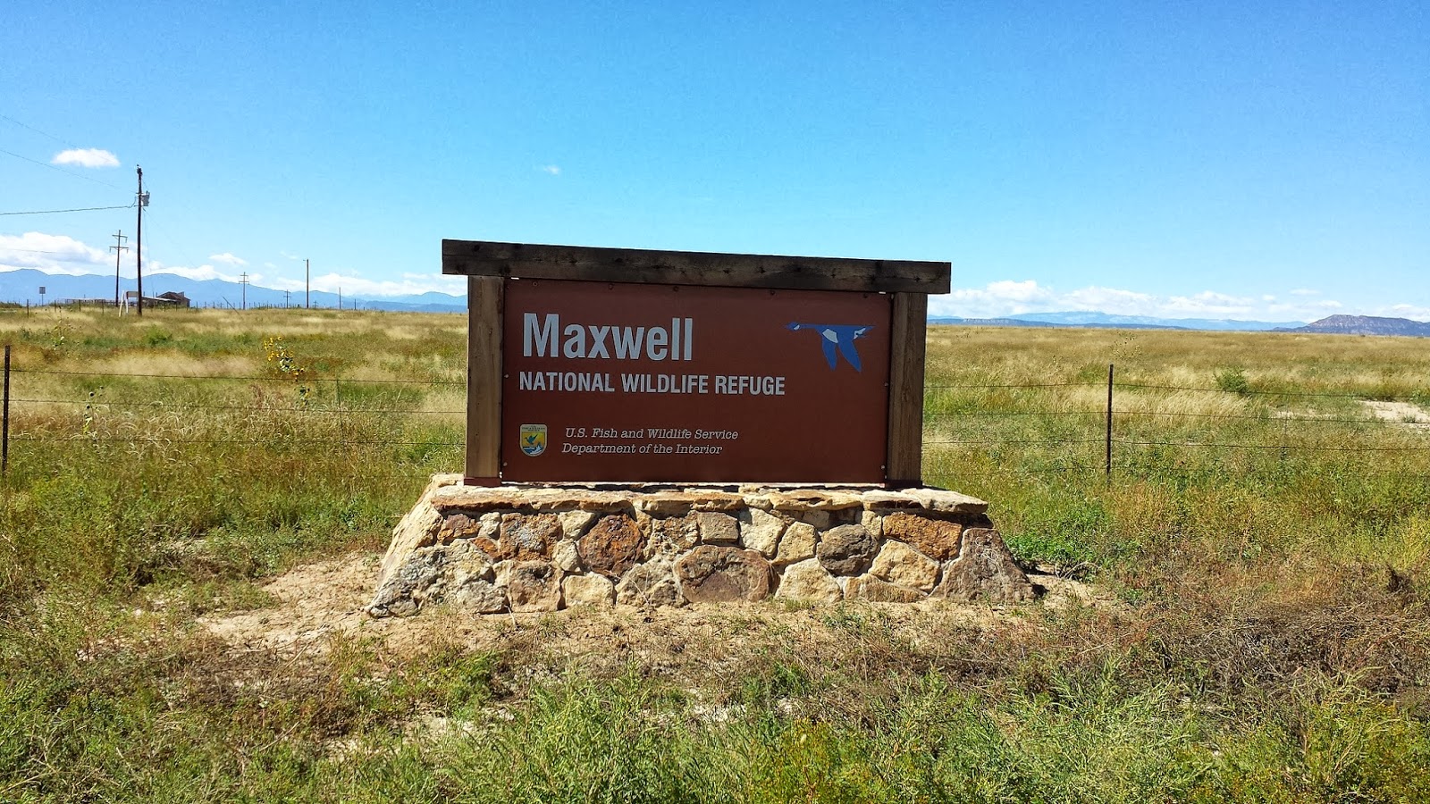 MaxwellSign M & M Inn