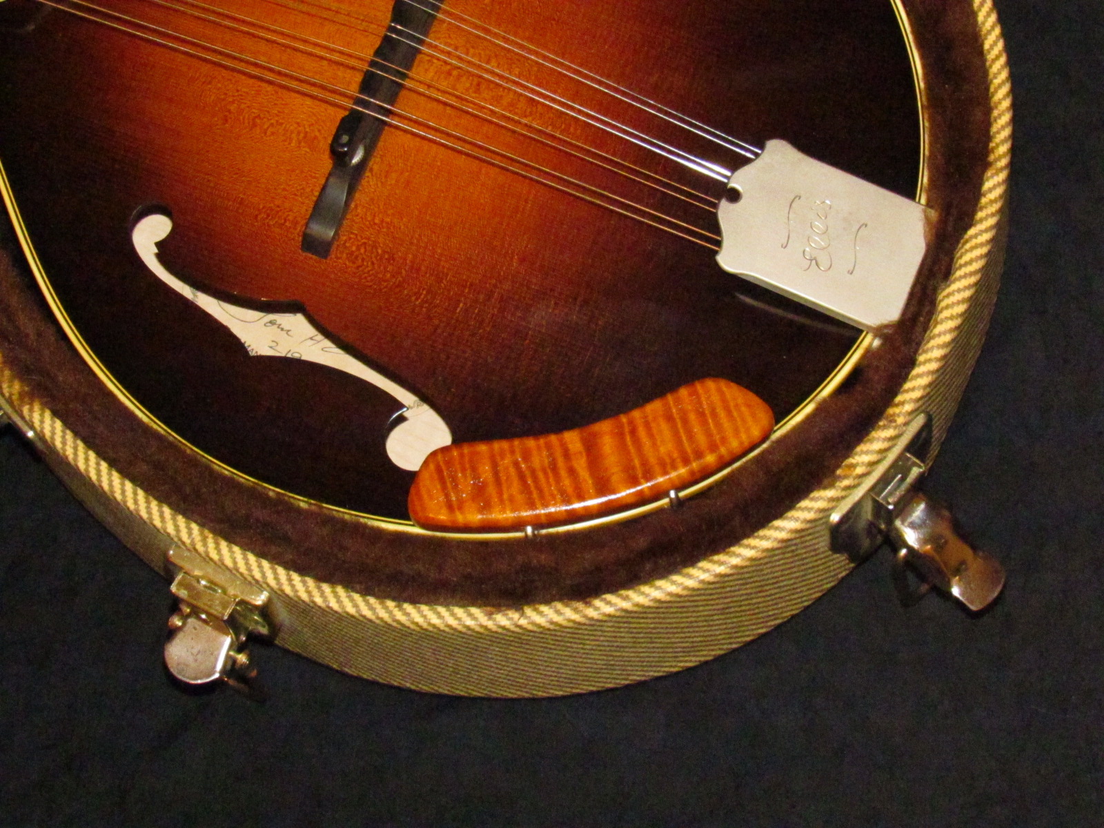 Mandolin Arm Rest **SOLD** Mandomutt