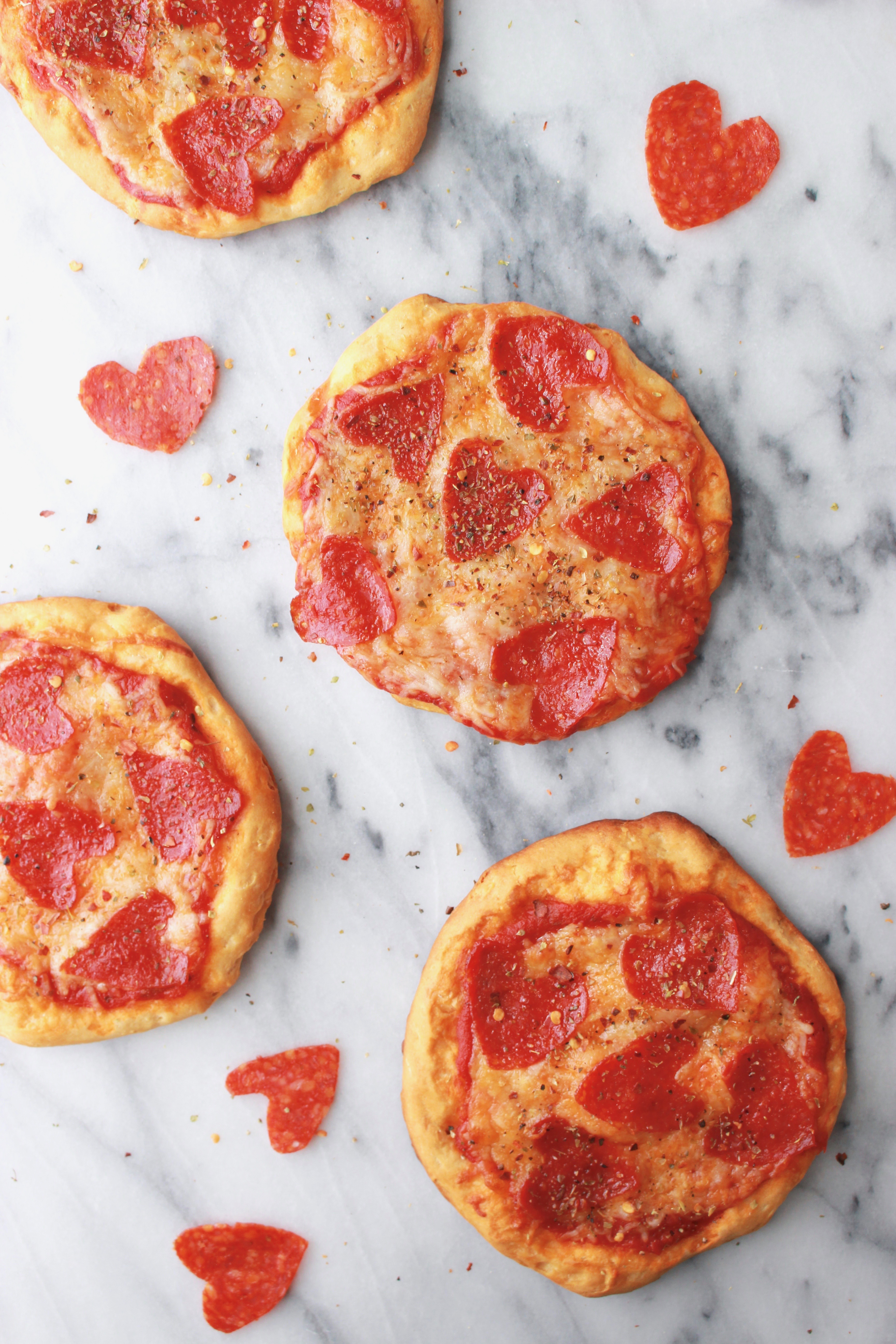 mini-pepperoni-pizzas-with-homemade-pizza-sprinkle-mandy-jackson