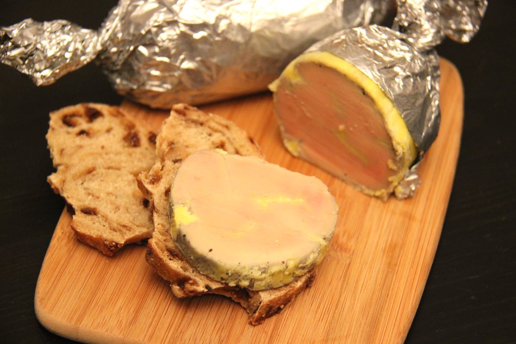 Foie gras à l'armagnac et au calvados cuit à la vapeur MangezMoi.fr