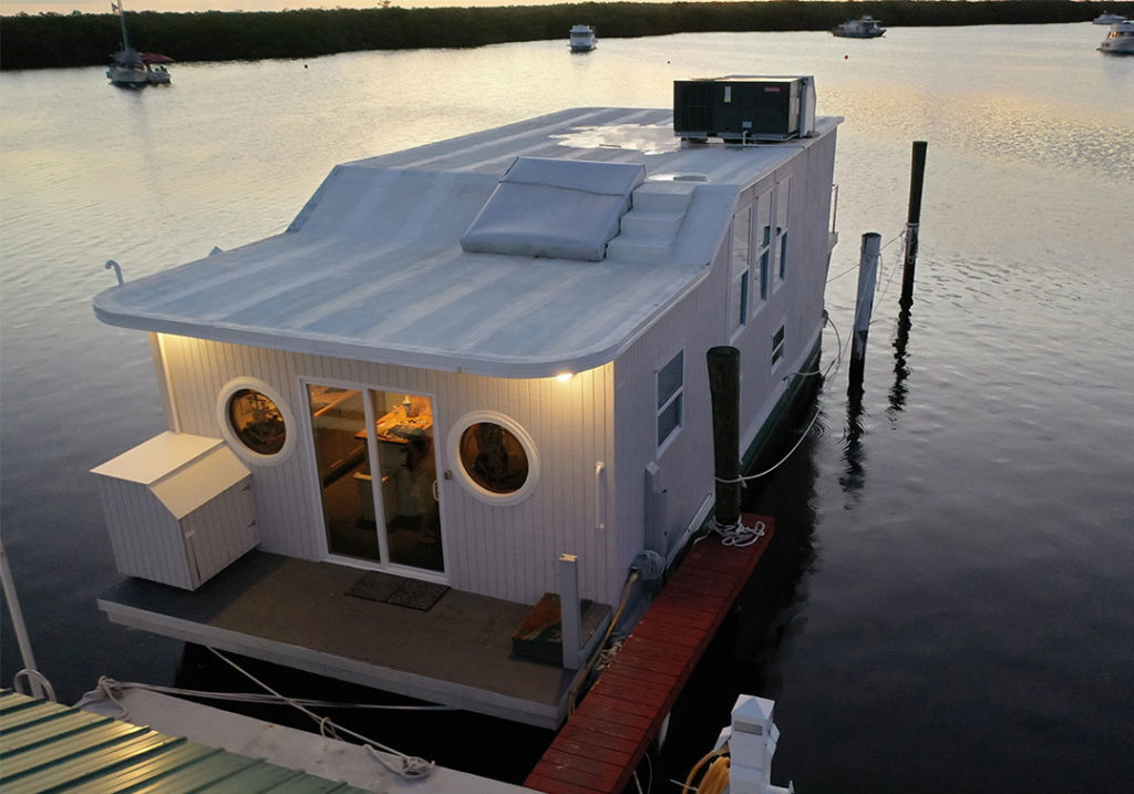 Houseboat Vacation Rentals in The Florida Keys Mangrove Marina