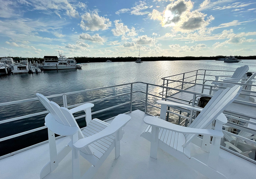 Houseboat Vacation Rentals in The Florida Keys Mangrove Marina