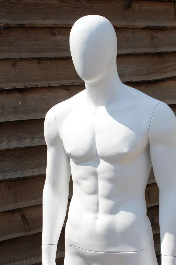 Oscar Mannequin Hire, Sales, Renovation & Recycling