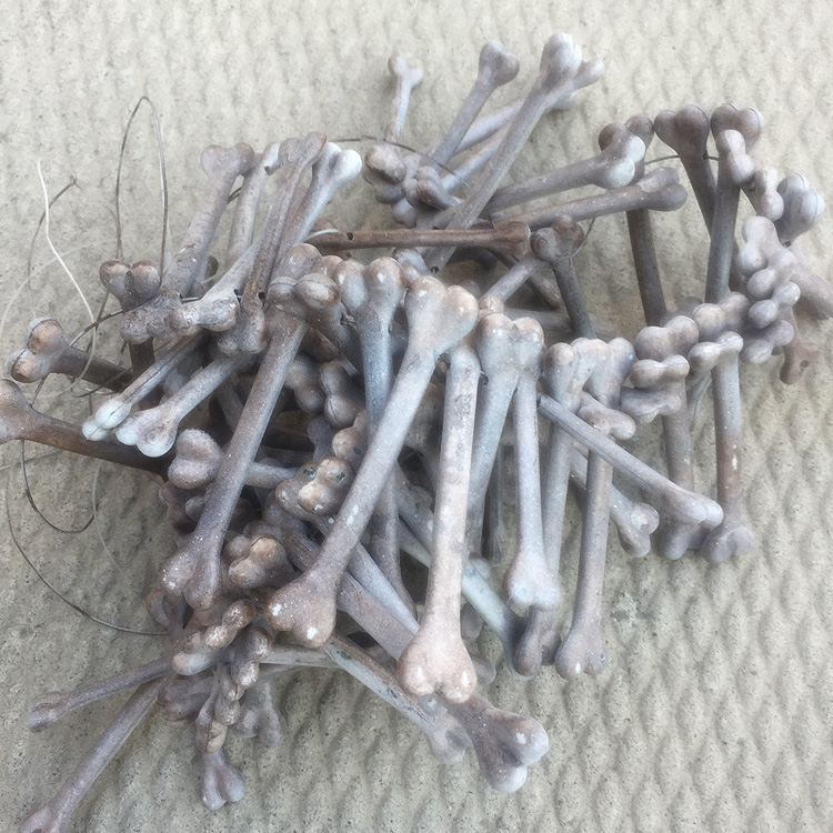 How to make plastic bones look aged and dirty Manning Makes Stuff