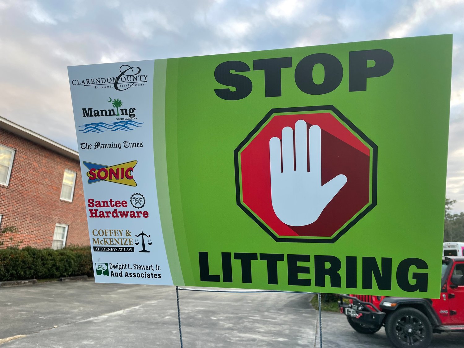 Stop Littering Signs available at The Manning Times Manning Live