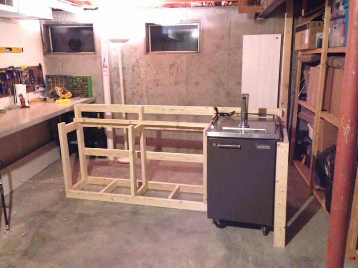 Mira cómo hacer una barra con madera contrachapada siguiendo esta guía