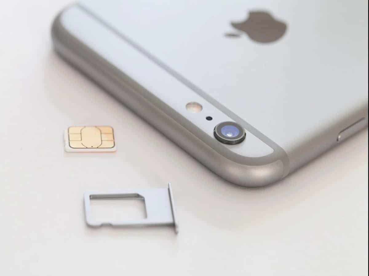Apple iPhone & iPad SIM Card Size Guide Man of Many