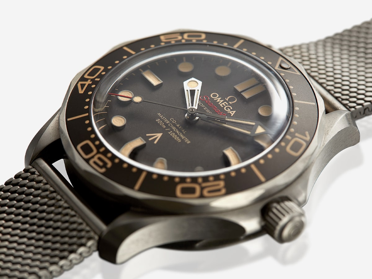 James Bond's Actual OMEGA Seamaster from No Time to Die Fetches 378,000 at Auction Man of Many