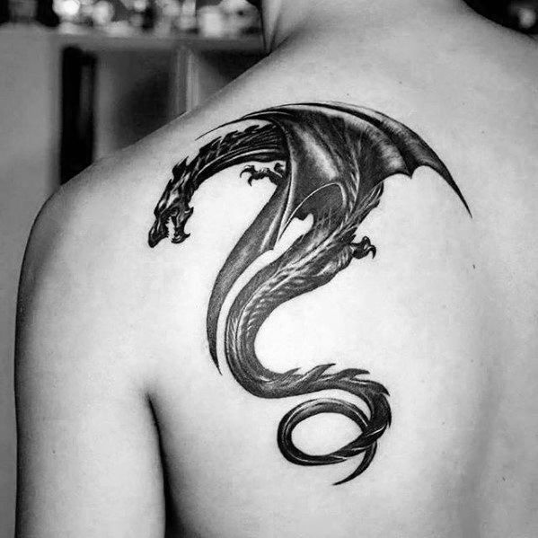 40 Drachen Schulter Tattoo Designs für Männer Manly Ink Ideen Mann