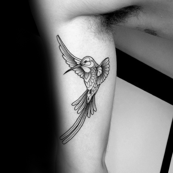 80 Kolibri Tattoo Designs für Männer Geflügelte Tinte Ideen Mann