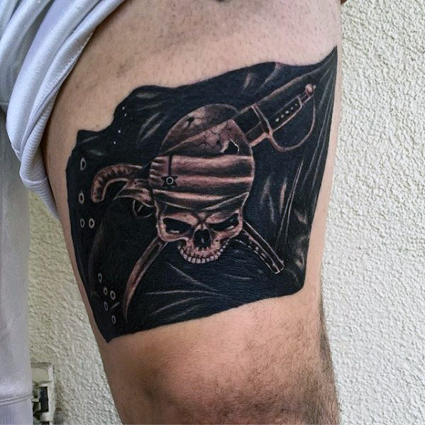 40 Piraten Flagge TattooDesigns für Männer Jolly Roger