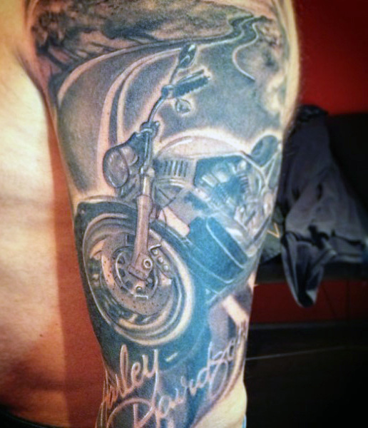 60 Motorrad Tattoos für Männer Zwei Rad DesignIdeen Mann Stil Tattoo