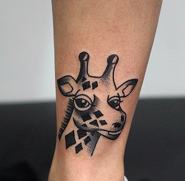 90 Giraffe Tattoo Designs für Männer lange Hals Tinte Ideen Mann