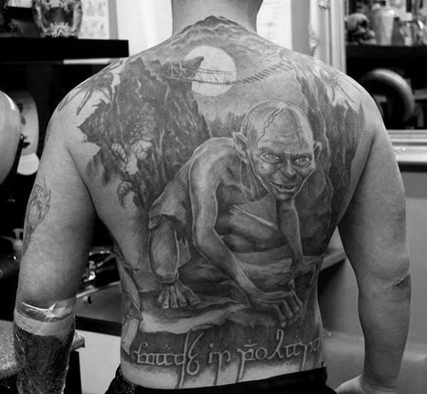 50 Herr der Ringe Tattoo Designs für Männer Tolkien Ink Ideen Mann