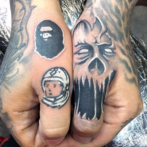 90 Daumen Tattoos für Männer links und rechts Digit DesignIdeen
