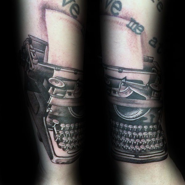 50 Schreibmaschine Tattoo Designs für Männer RetroTinte Ideen Mann