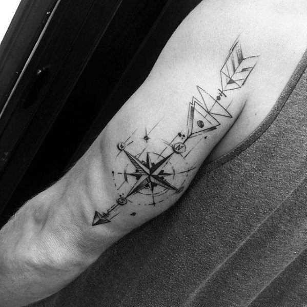 40 geometrische Pfeil Tattoo Designs für Männer scharfe Geometrie