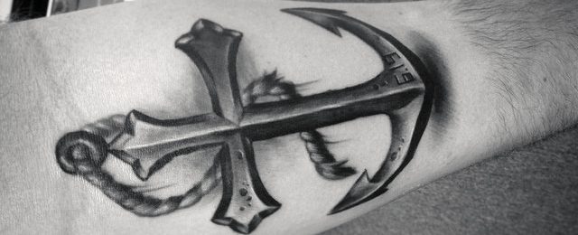 40 Anker Kreuz Tattoo Designs für Männer religiöse Tinte Ideen Mann Stil Tattoo
