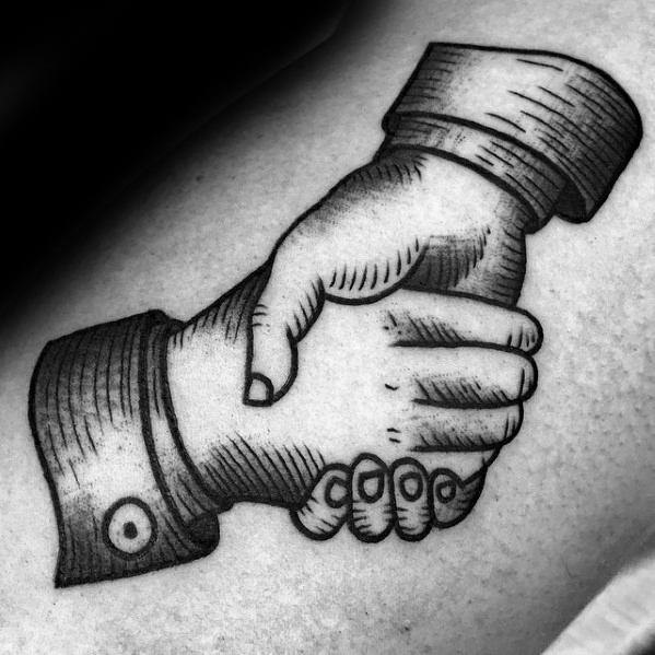 60 Handshake Tattoo Designs für Männer symbolische Tinte Ideen Mann