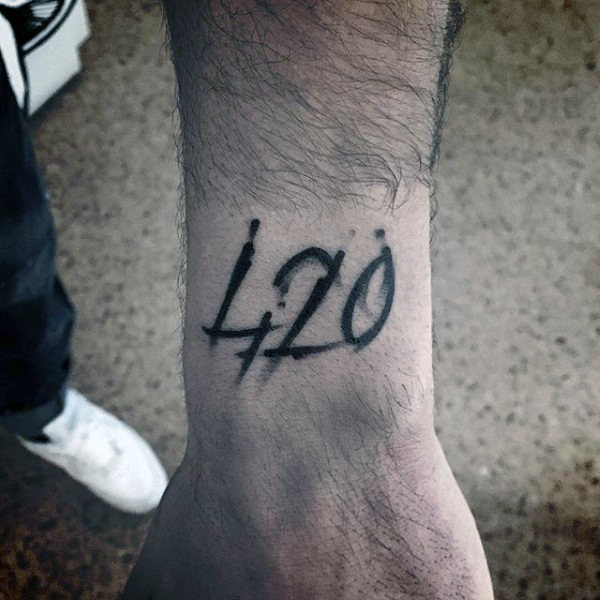 70 Zahl Tattoos für Männer Numerische TintendesignIdeen Mann Stil