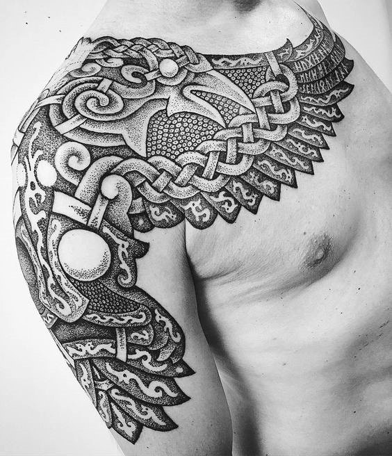60 Odins Ravens Tattoo Designs für Männer Huginn und Muninn Ideen