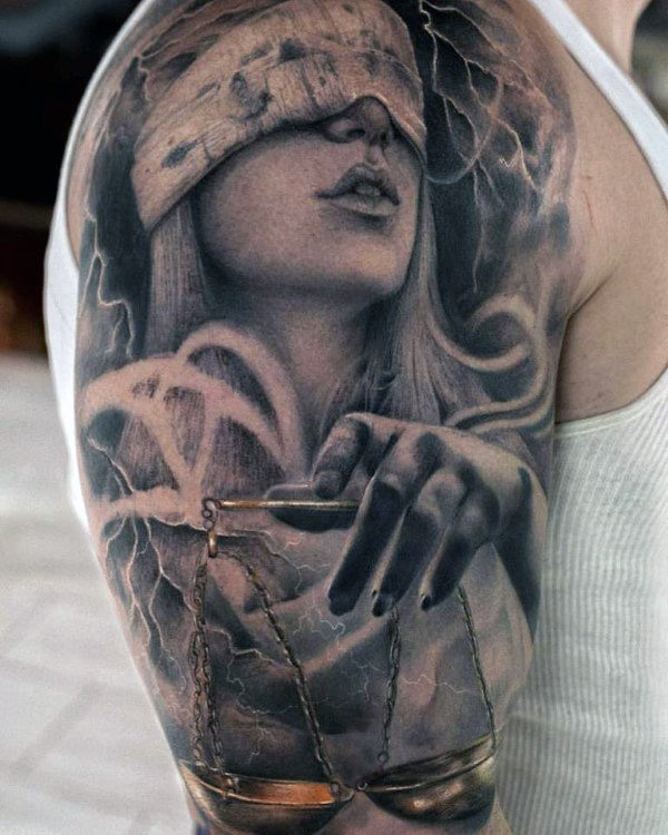 40 Lady Justice Tattoo Designs für Männer Unparteiische Skala Tinte