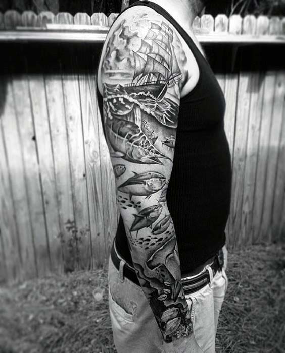 40 nautische Ärmel Tattoos für Männer Seafaring Ink Deisgn Ideen