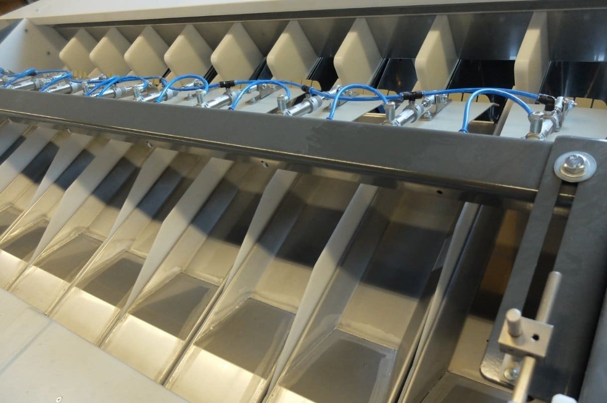 Multihead weigher with large buckets M10 L