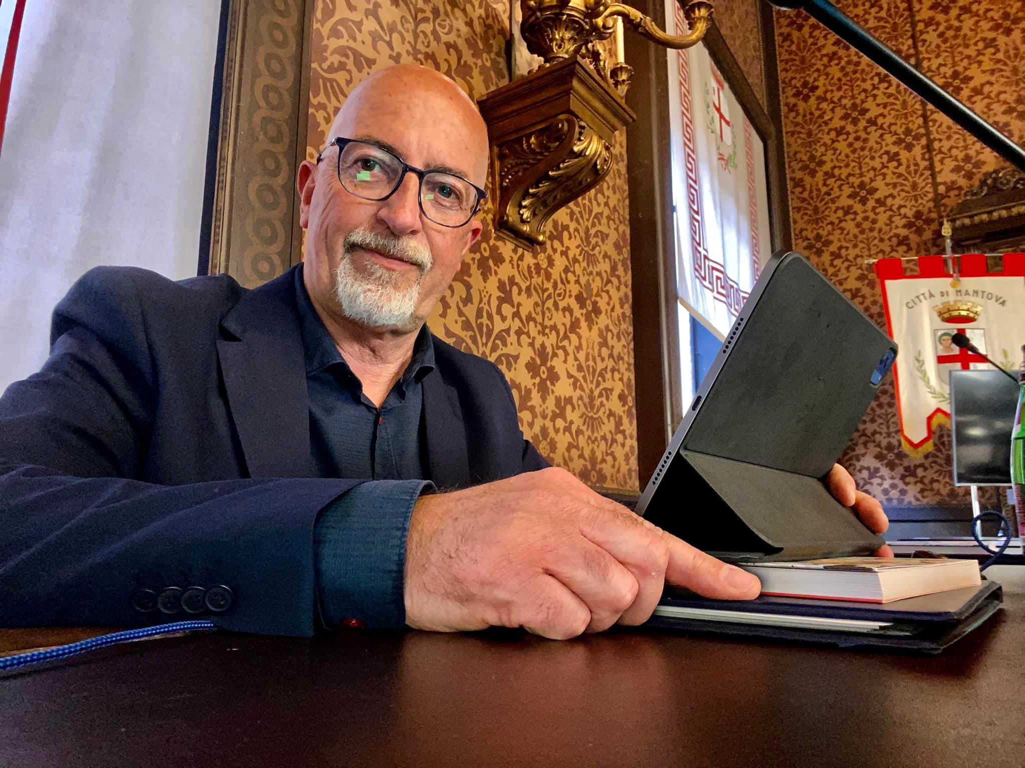Collezione Sonnabend, Rossi: “altro che mecenati, 200 mila euro li mette Tea”