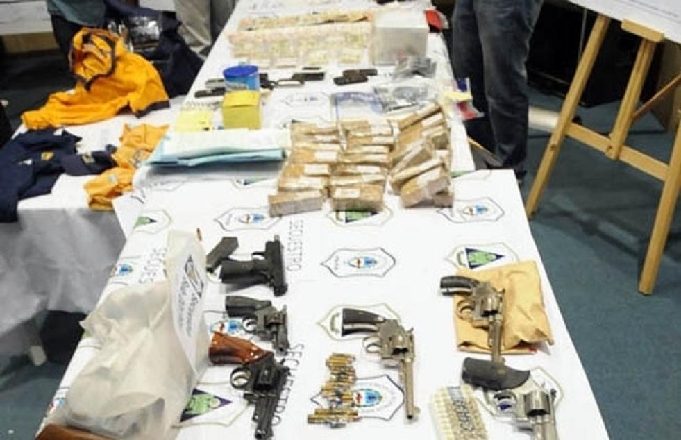 Traficantes y Contracorriente