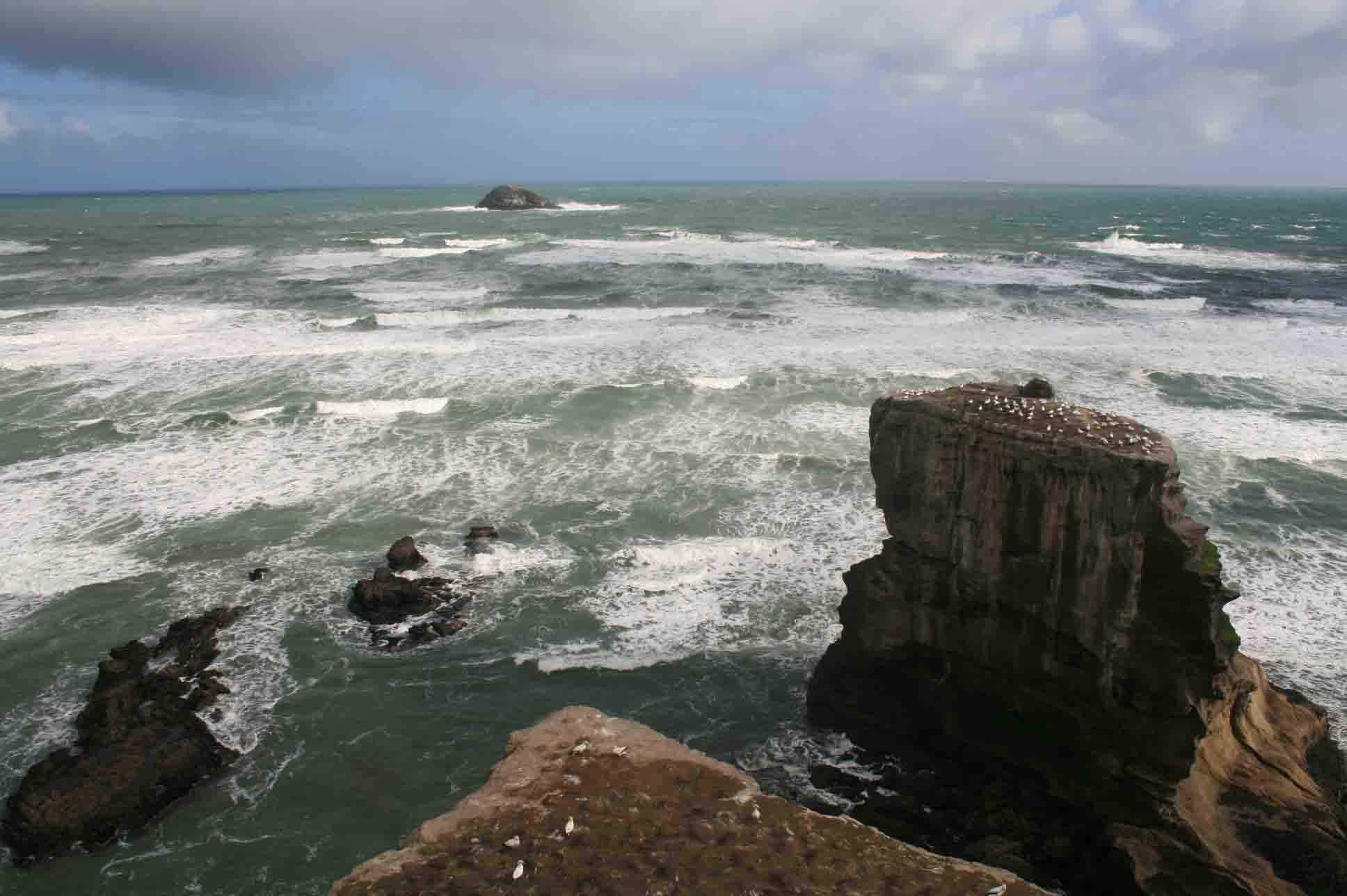 Couchsurfing New Zealand Airport Debacles, Muslim Prayers, & A Triple