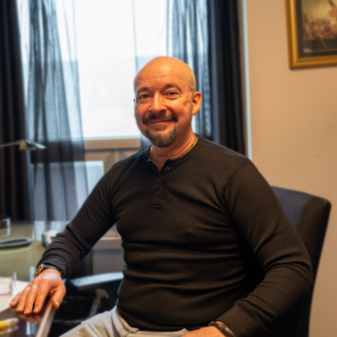 Staff Modern Art & Plate Glass