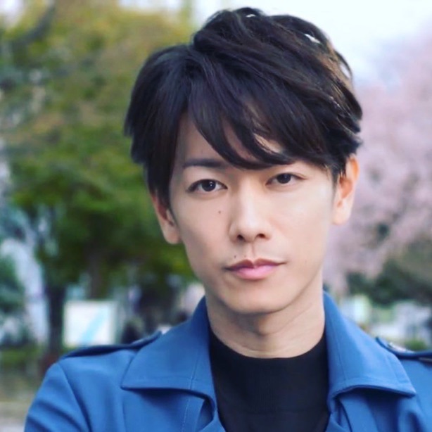 ぜいたく 佐藤健 髪型 最新 ヘアスタイルギャラリー