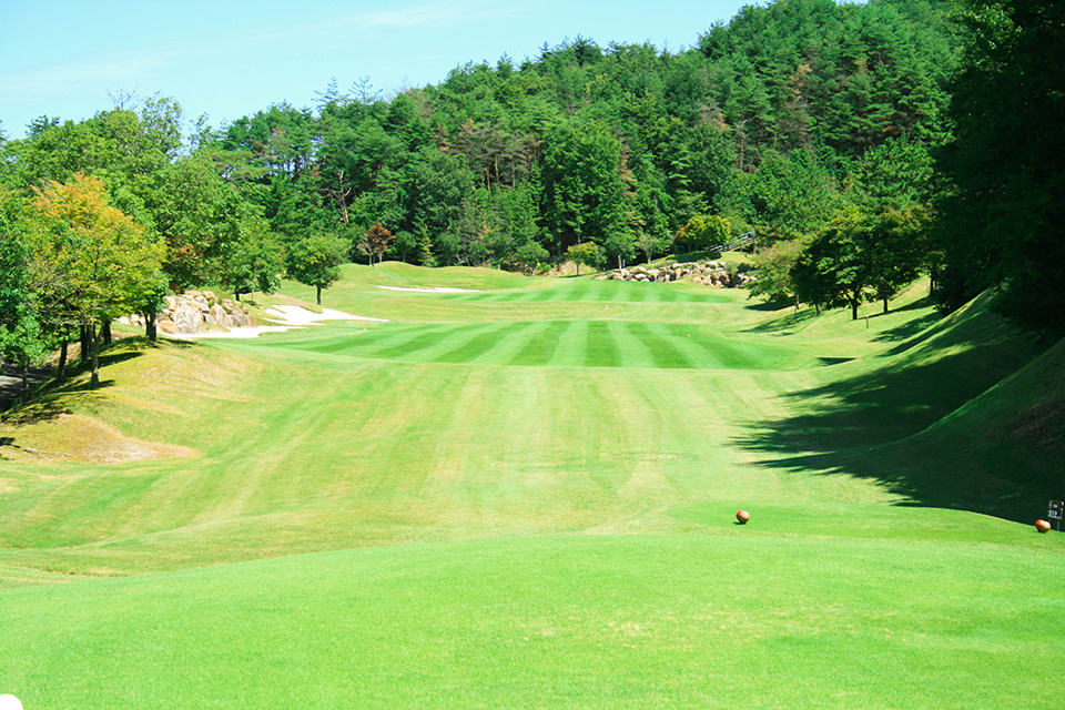 HOLE 4 メイプルヒルズゴルフ倶楽部