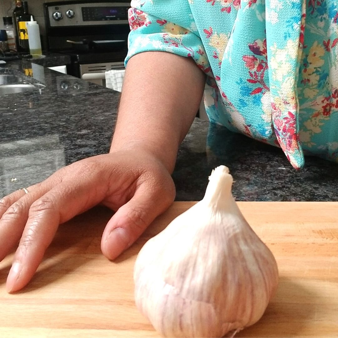 How to Peel Garlic in 5 Steps Food Hacks Maple and Marigold