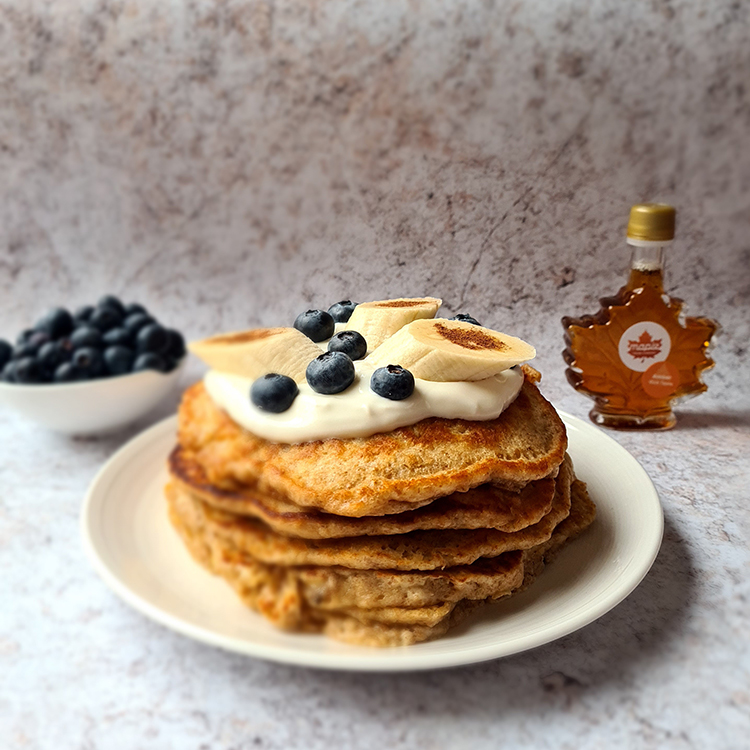 シナモン香るバナナメープルパンケーキ カナダメープルの日 スペシャルパンペーキレシピ カナダ産メープル/メイプルシロップ ケベック