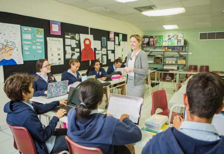 Virtual Tour Maple Leaf International School