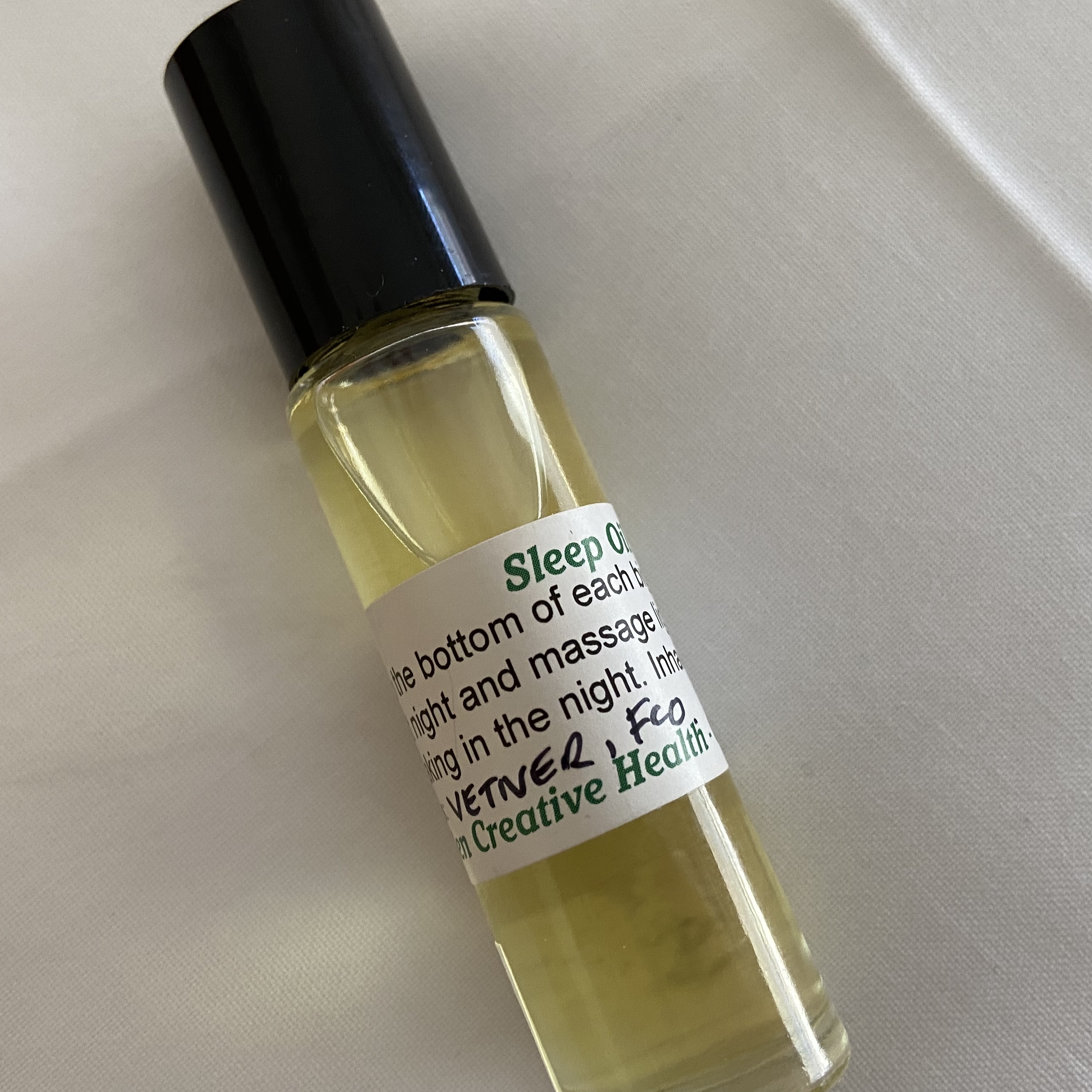 Vetiver Oil A Grass Roots Therapy For Better Sleep An Aussie Maple