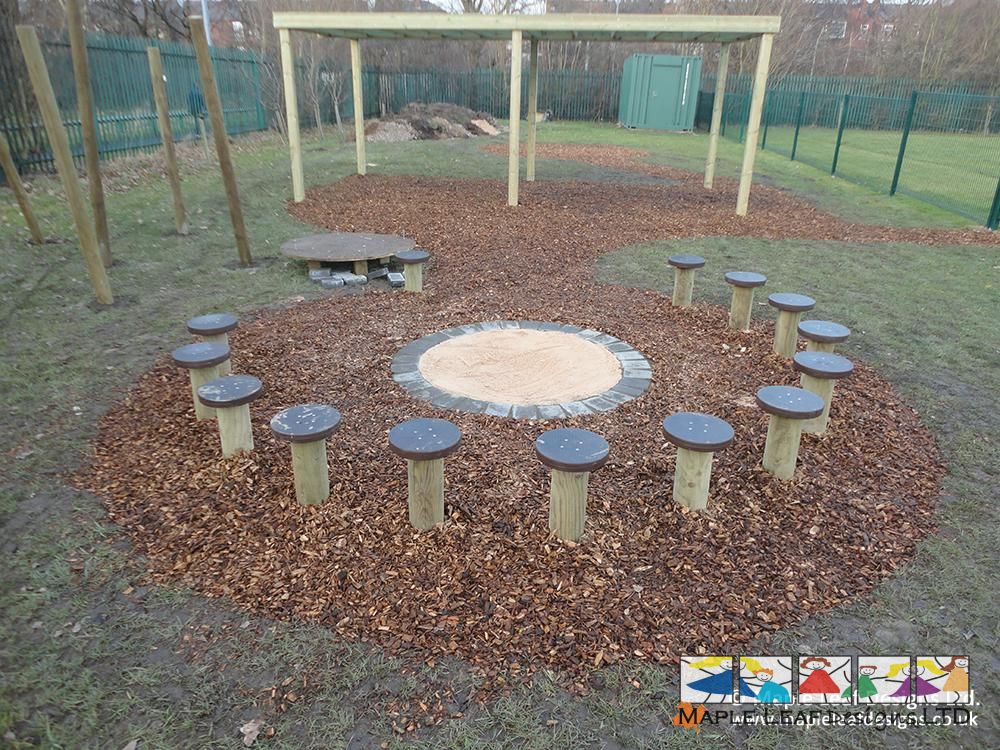 Bridgehall Primary School, Stockport Maple Leaf Designs. The OneStop