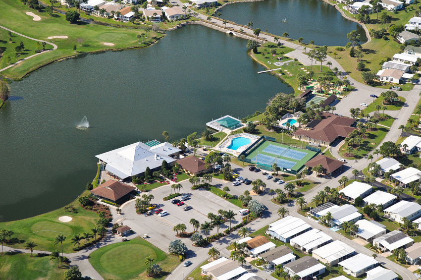 Our Park Public Maple Leaf Golf and Country Club