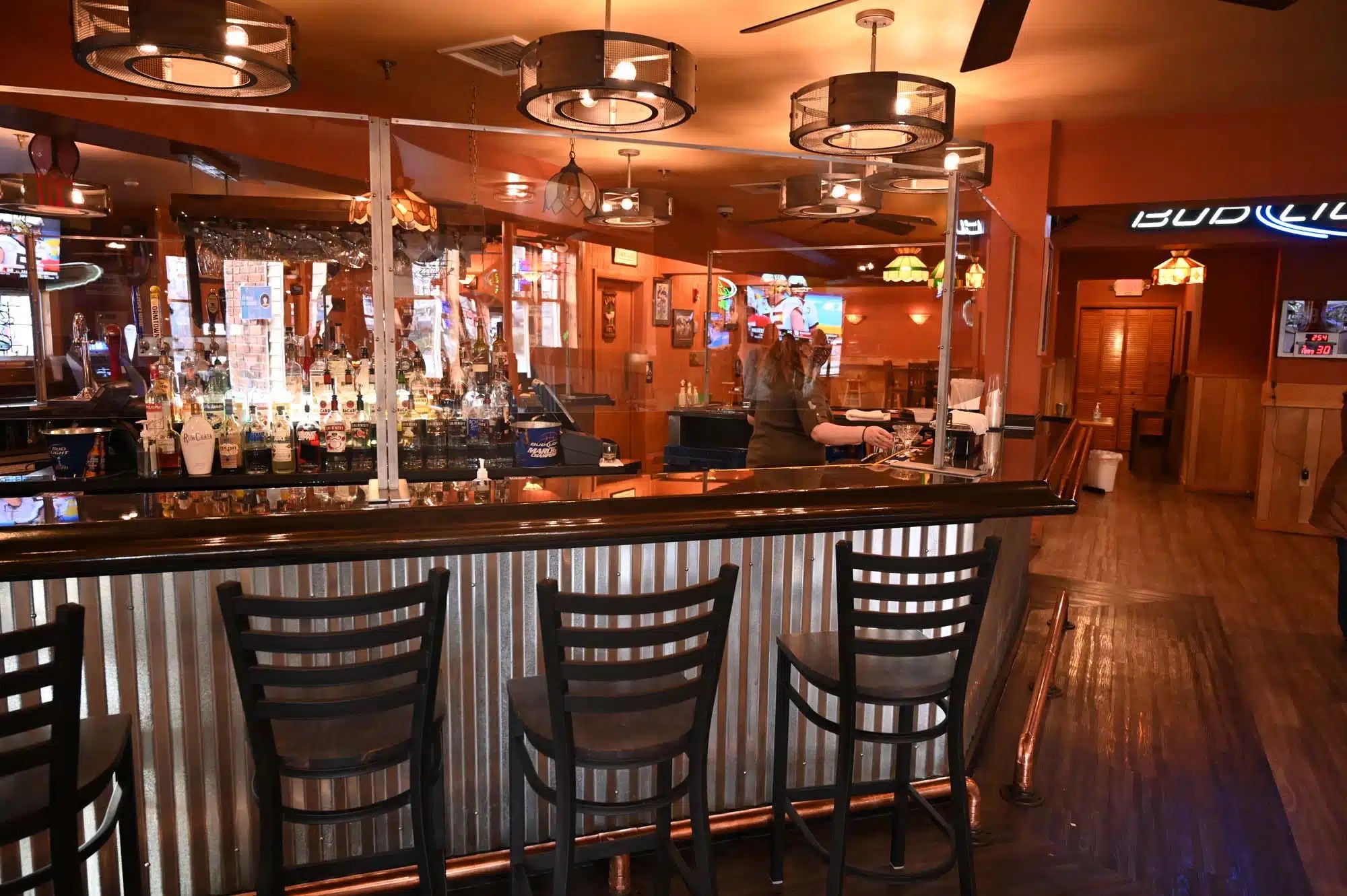 Gallery The Maple Leaf Pub Westfield, Massachusetts