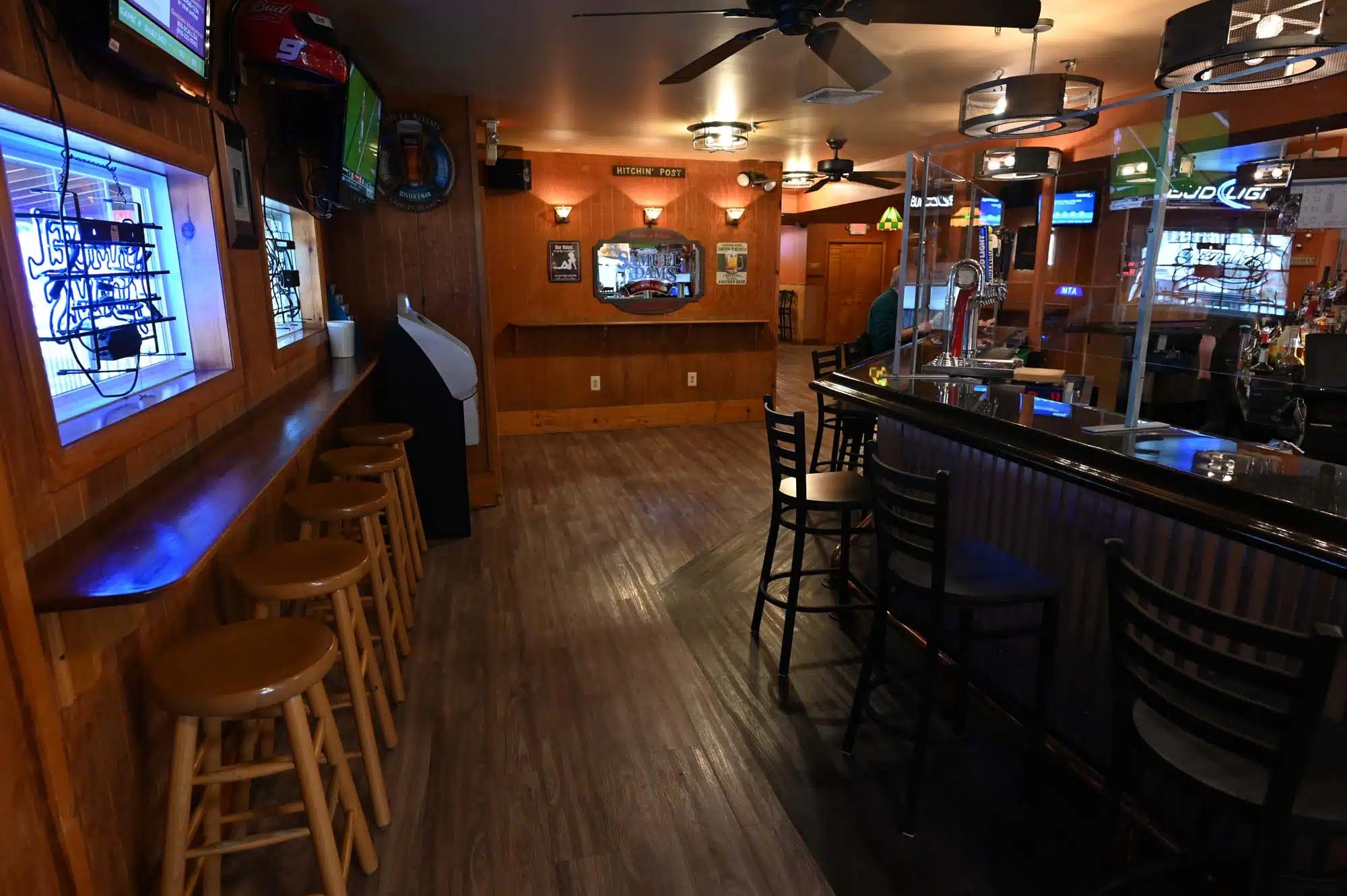 Gallery The Maple Leaf Pub Westfield, Massachusetts